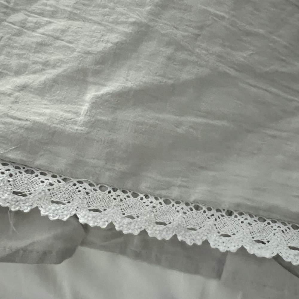 Organic Cotton and Linen Gray Crib Skirt with White Lace Trim